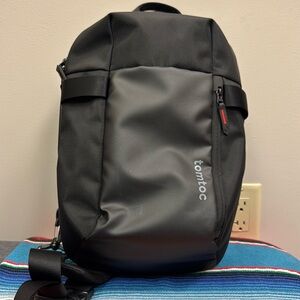 TomToc Navigator-T24 Sling Bag M EUC
